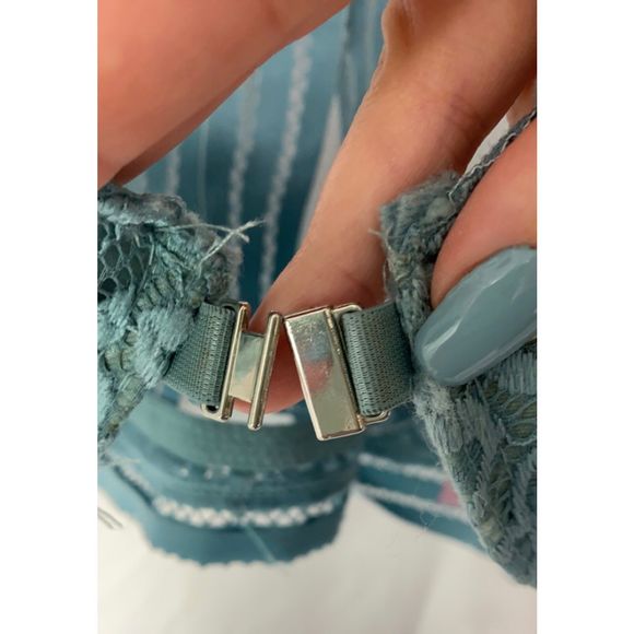 Beautiful Front Close Bra - Picture 6 of 10